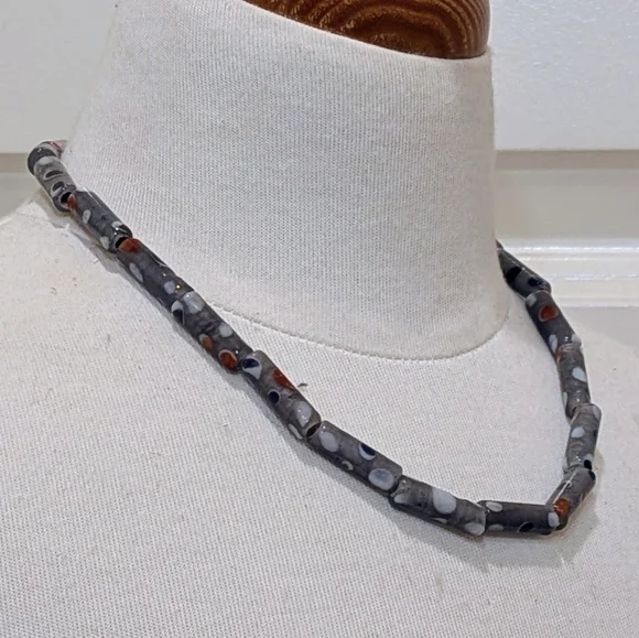 NWOT Beckwoman 18" Hand Blown Grey Glass Bead Necklace - Picture 7 of 7